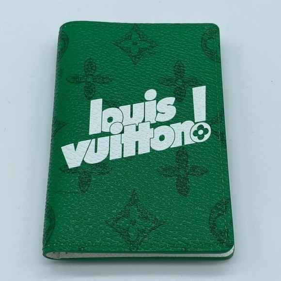NWT LOUIS VUITTON Green Monogram "Louis Vuitton!" Pocket Organizer M80798
